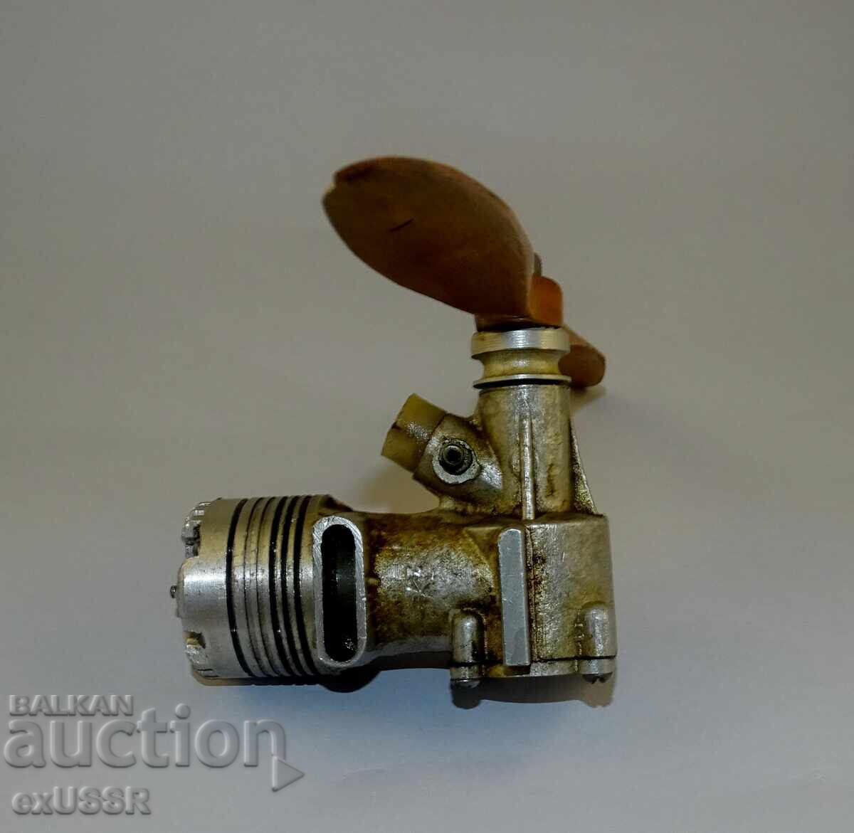 Старо двигателче двигател за авиомодел ПОЛЕТ руско - 7 Старо двигателче двигател за авиомодел ПОЛЕТ руско - 7