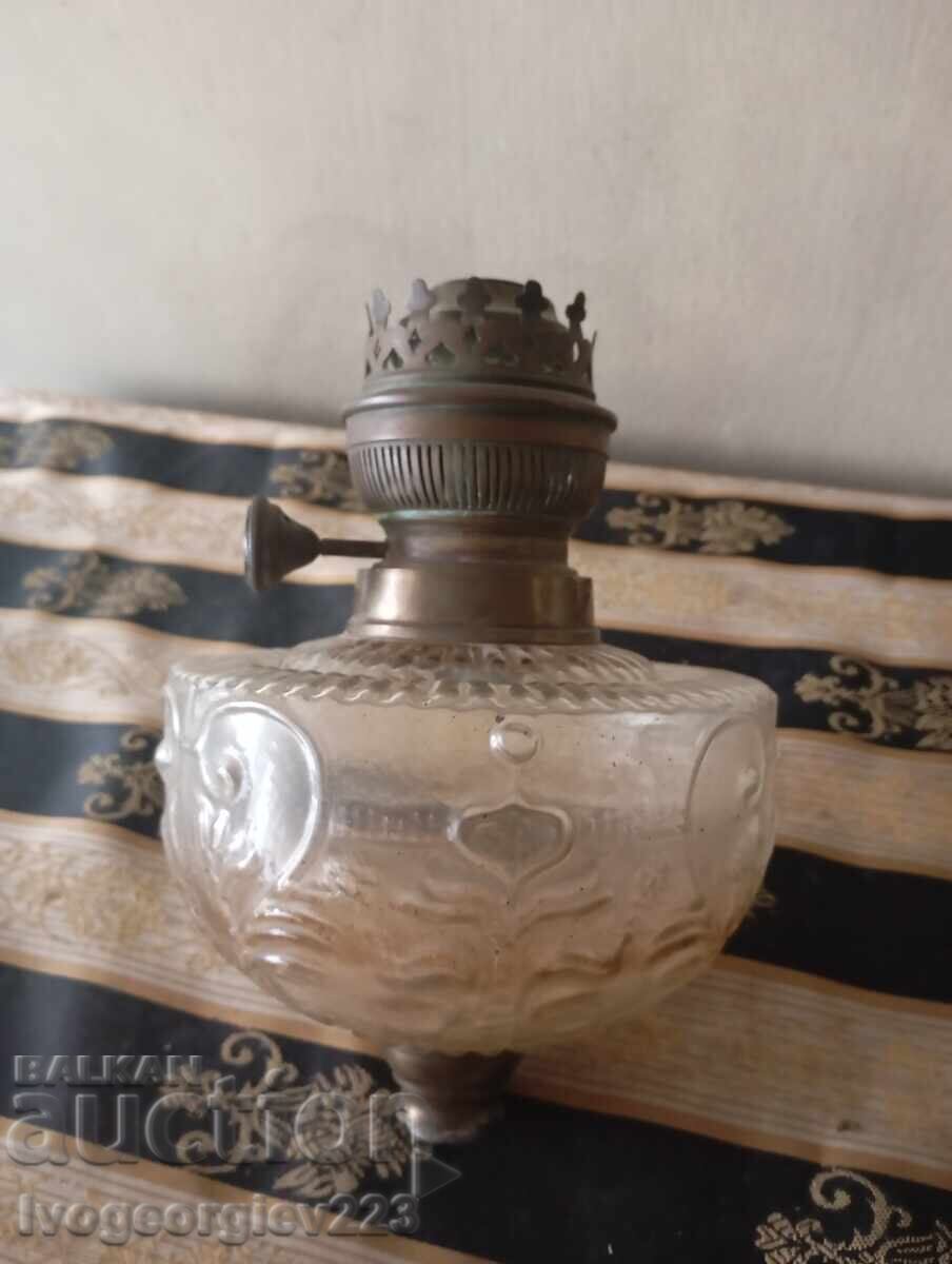 Δεξαμενή με μηχανισμό για λάμπα γκαζιού