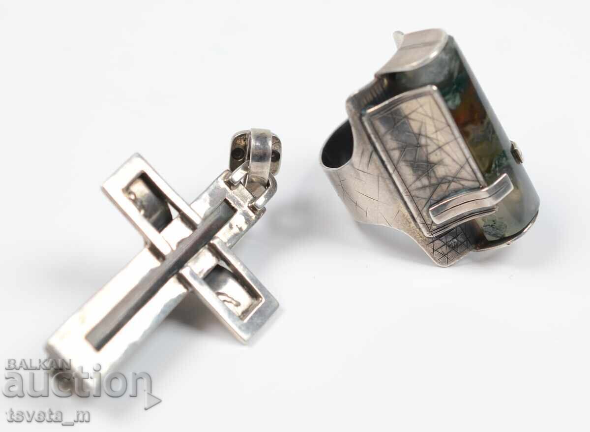 Παράδοση Ανδρικό ασημένιο δαχτυλίδι και μενταγιόν σταυρός με μοσχοαχάτη 35,2 γρ