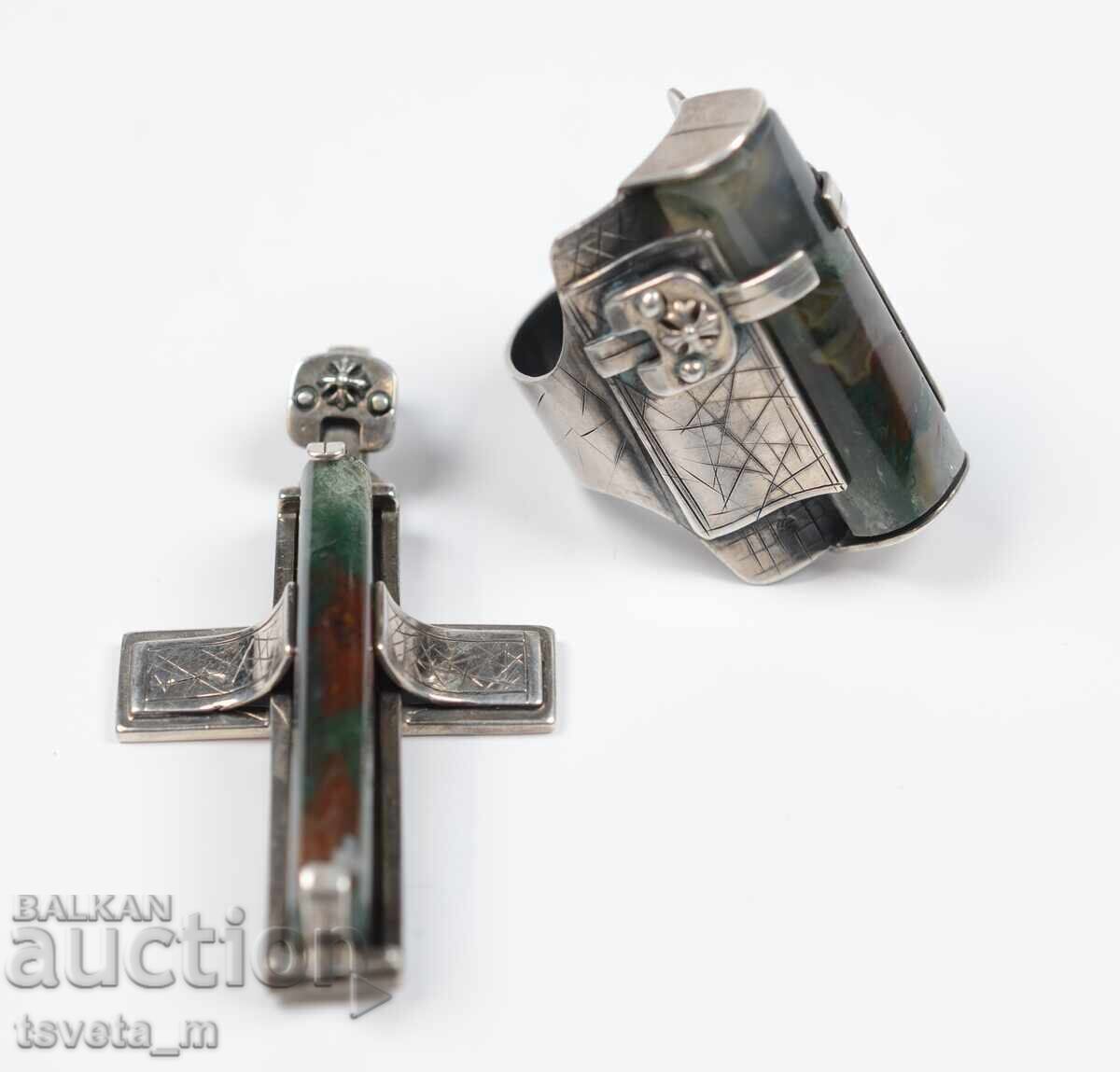 Ανδρικό ασημένιο δαχτυλίδι και μενταγιόν σταυρός με μοσχοαχάτη 35,2 γρ