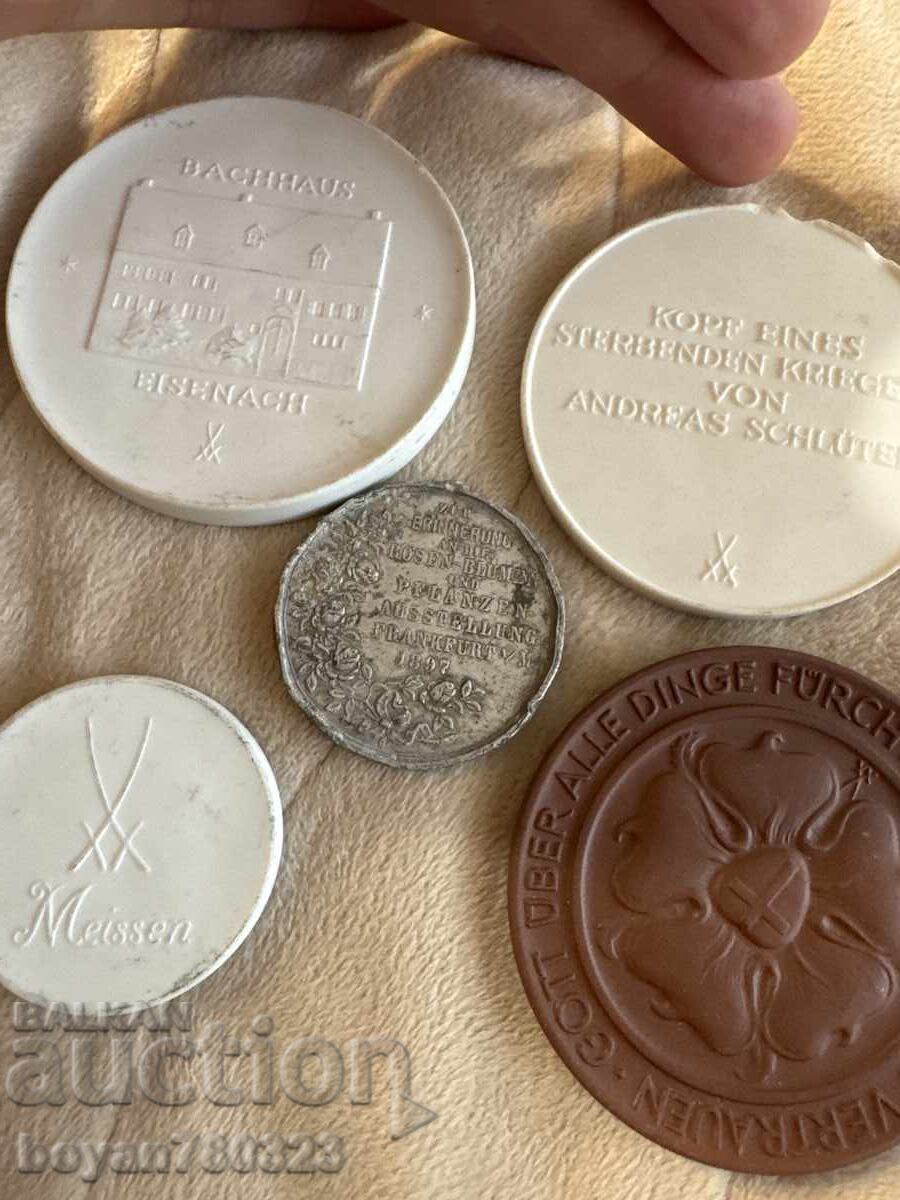 Lot of 50 tokens - 5 Lot of 50 tokens - 5