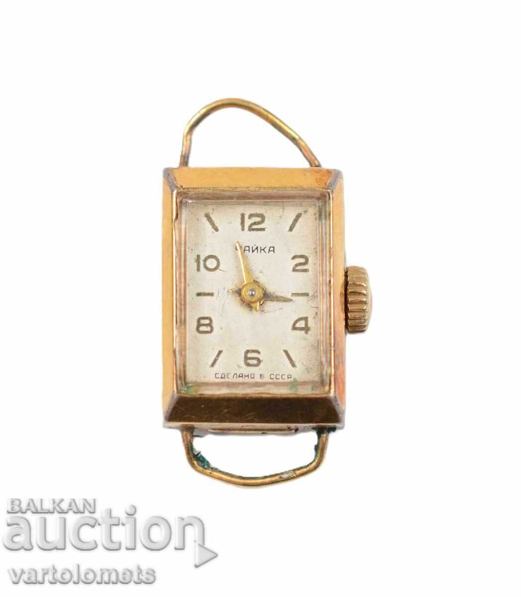 Дамски часовник ЧАЙКА СССР с позлата 10 Мк - работи Дамски часовник ЧАЙКА СССР с позлата 10 Мк - работи