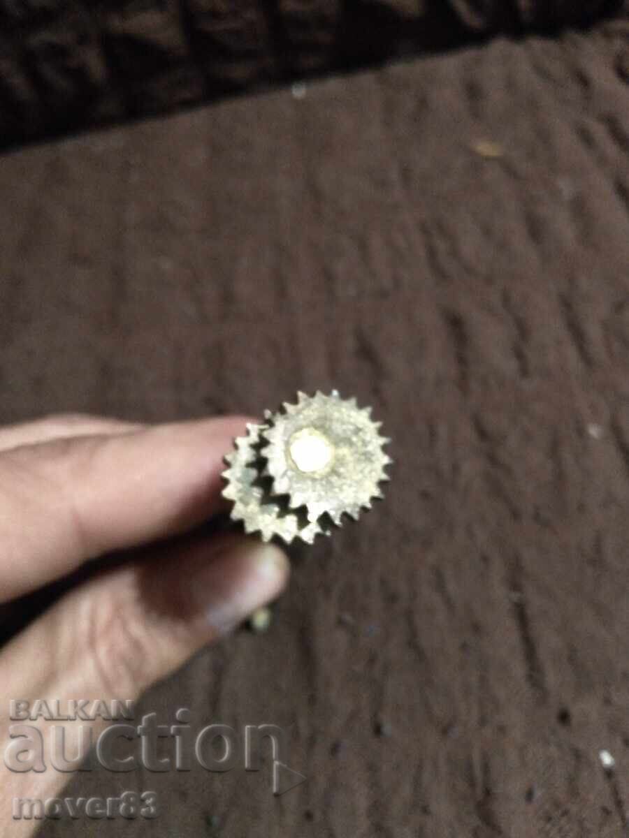 Εγχειρίδιο παλαιού όπλου. Εξαγωγέας. Ορείχαλκος με τιμή 6.50 BGN | € 3.32 Εγχειρίδιο παλαιού όπλου. Εξαγωγέας. Ορείχαλκος με τιμή 6.50 BGN | € 3.32