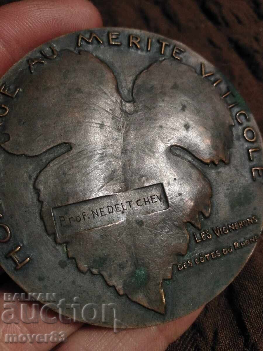 Auction Old bronze plaque. Winemaking. France Auction Old bronze plaque. Winemaking. France