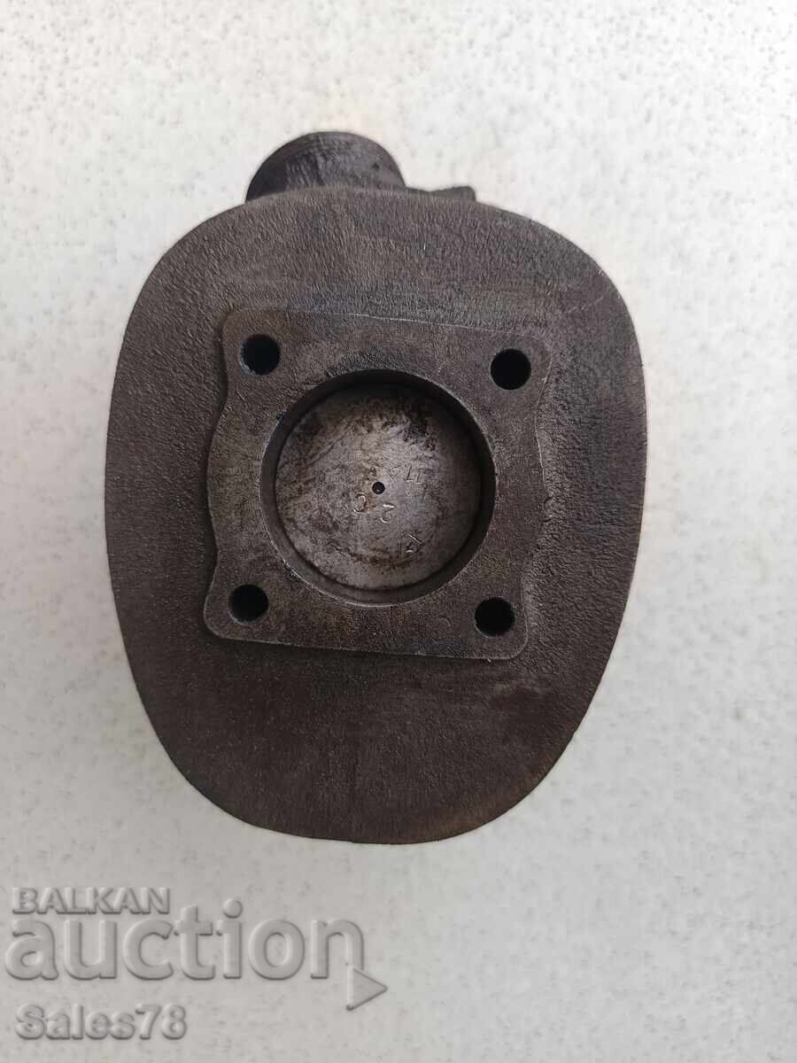 Κύλινδρος και έμβολο για Simson KR 50 με τιμή 45.00 BGN | € 23.01