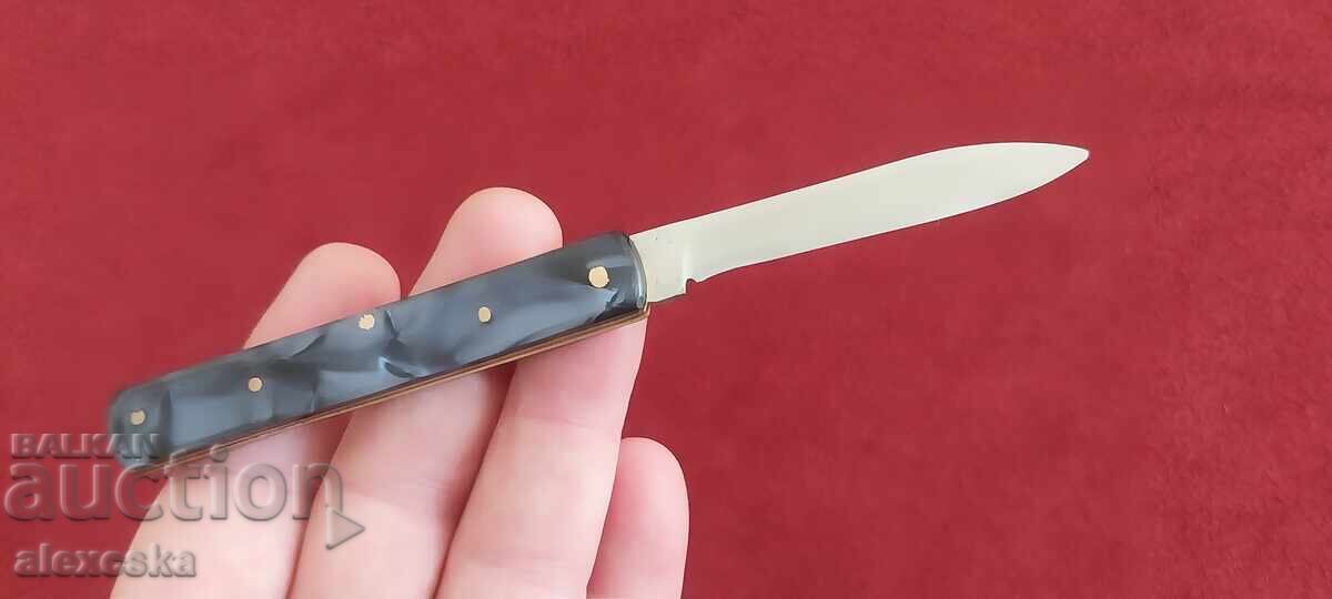 Auction  Thorn social knife