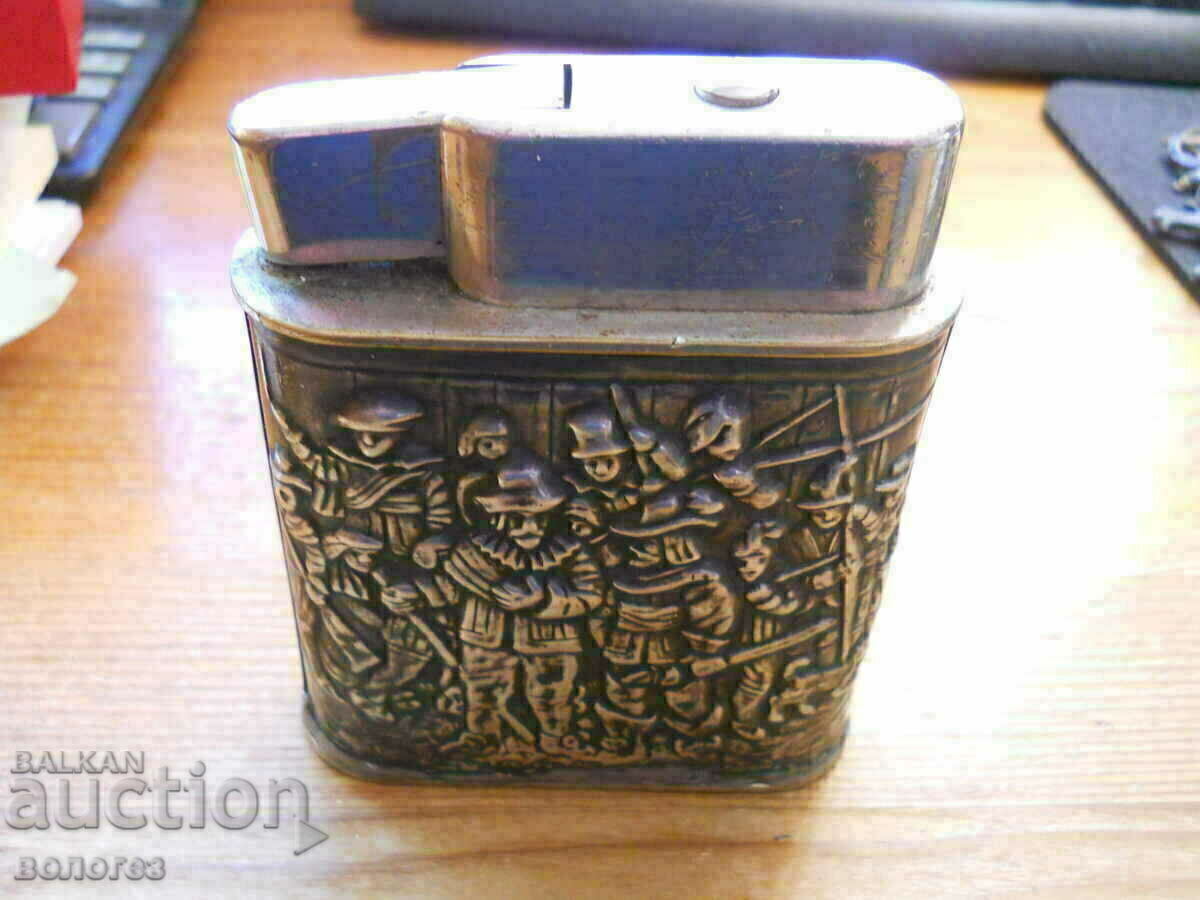 Delivery of Antique petrol lighter with silver fittings - Holland