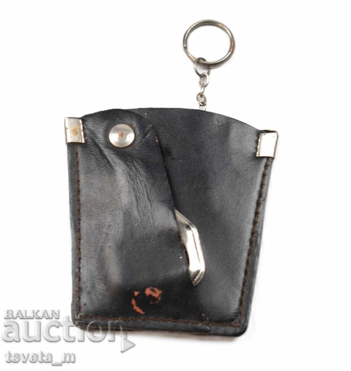 Licitație Breloc din piele cu desfăcător Shumenko pivo soc Licitație Breloc din piele cu desfăcător Shumenko pivo soc