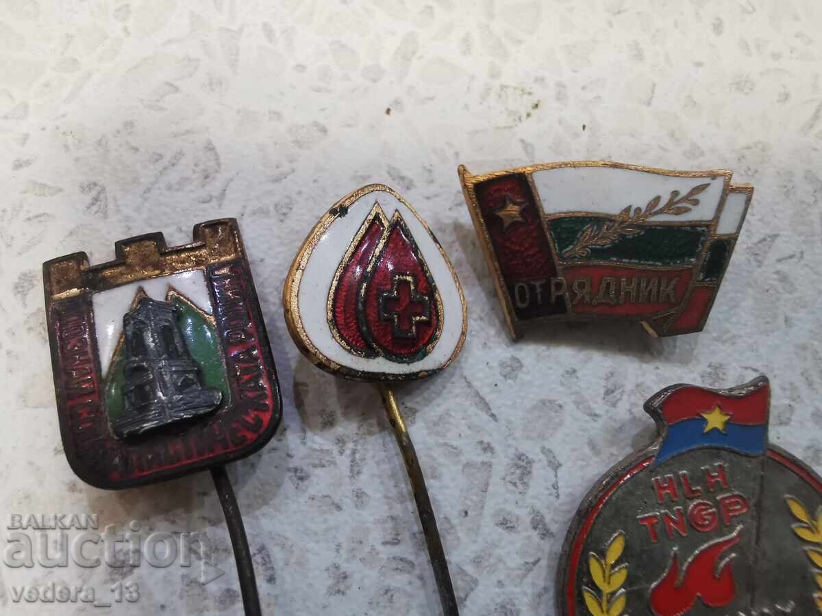 LOT INSIGNE-EMAILBRONZ cu preț 13.00 BGN | € 6.65