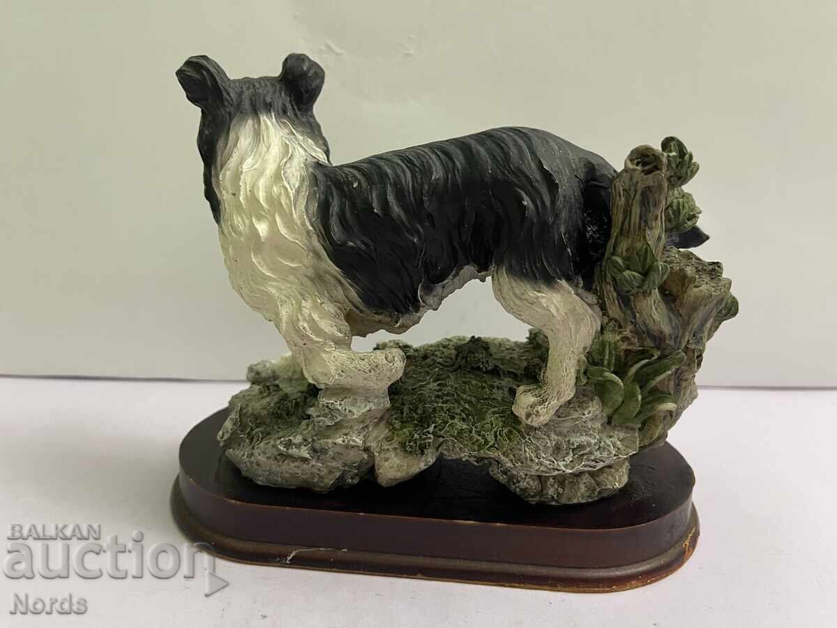 Auction Dog figure Auction Dog figure