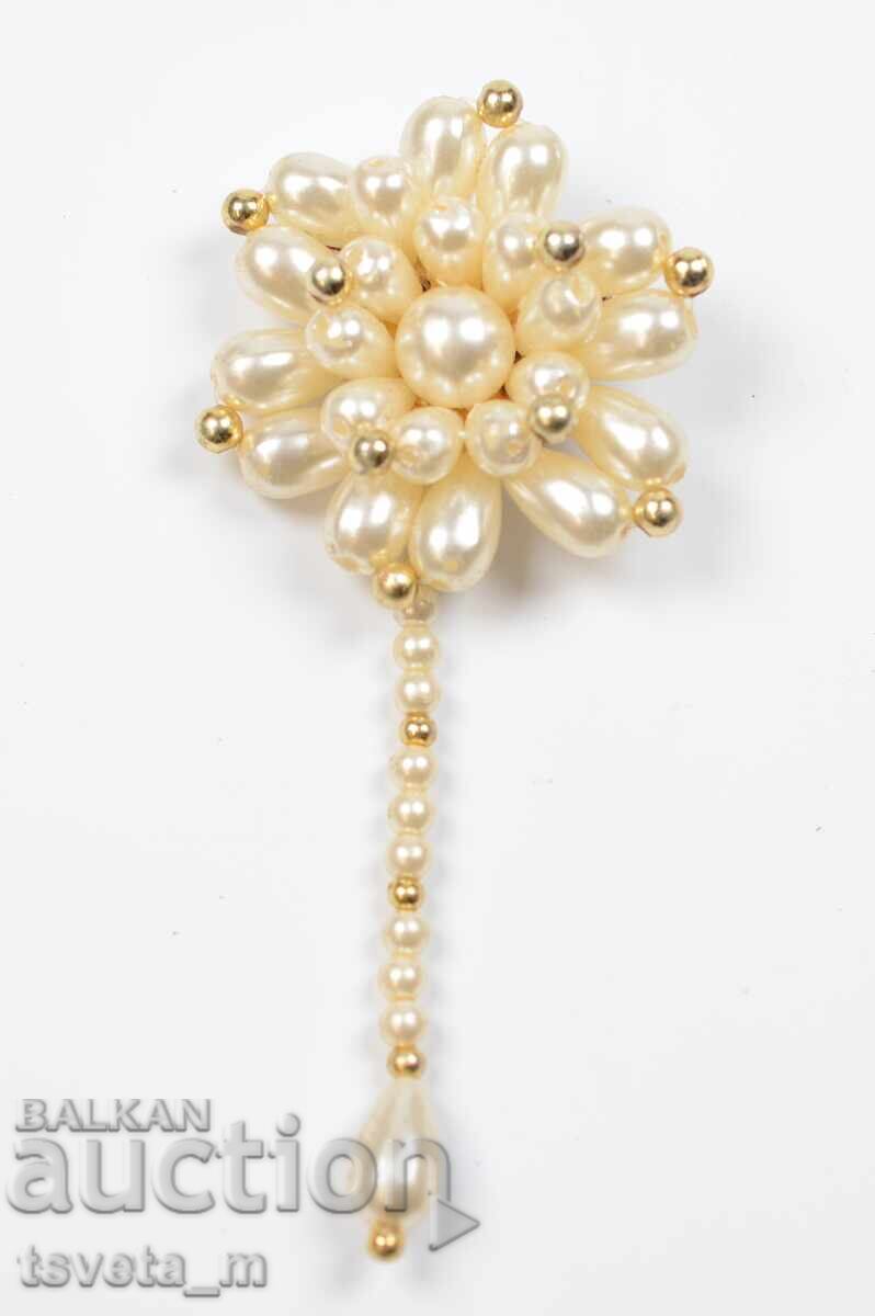 Κοσμηματάκι με μαργαριτάρια με τιμή 3.00 BGN | € 1.53