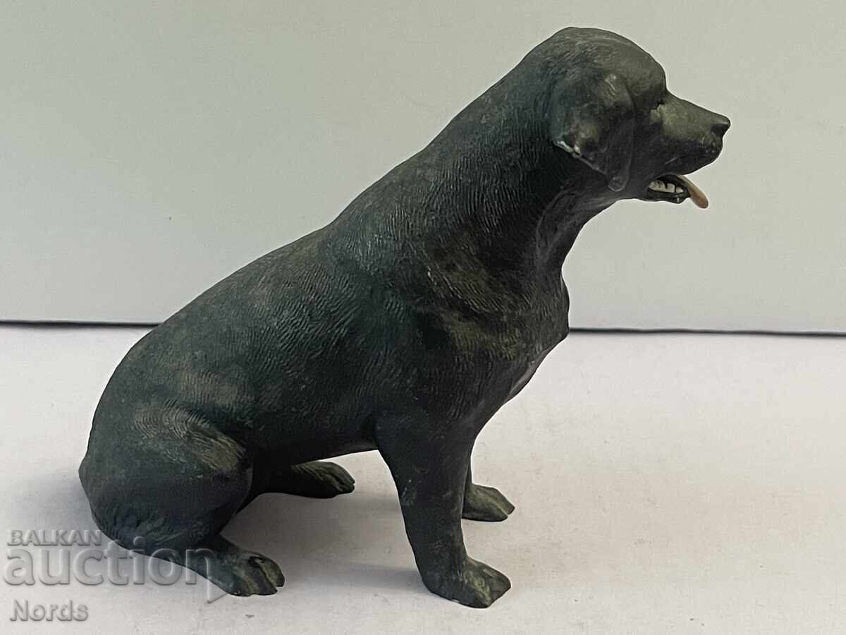 Dog figure with price 4.95 BGN | € 2.53