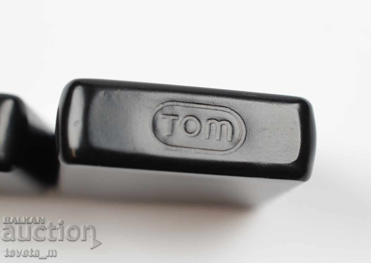 Delivery of Metal ZIPPO type gasoline lighter