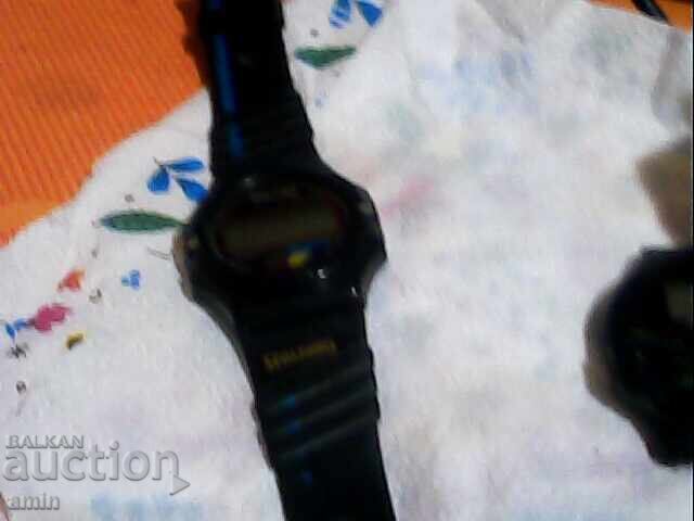Auction  Electronic 4-watches, working, no batteries