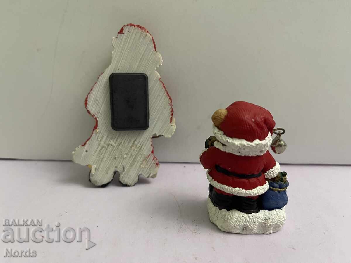 Delivery of Christmas figurines Delivery of Christmas figurines