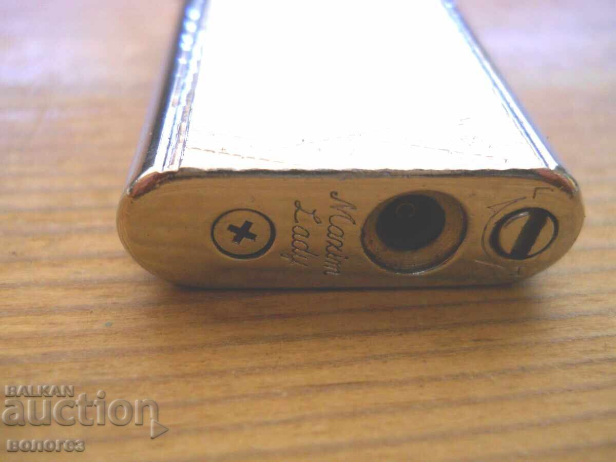 Delivery of "Maxim lady" Gas Lighter Delivery of "Maxim lady" Gas Lighter