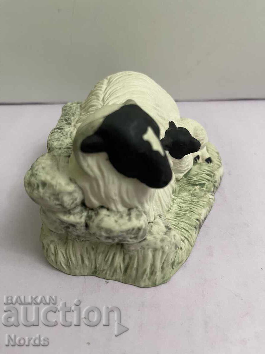 Σκοτσέζικη πορσελάνινη φιγούρα με τιμή 12.56 BGN | € 6.42 Σκοτσέζικη πορσελάνινη φιγούρα με τιμή 12.56 BGN | € 6.42