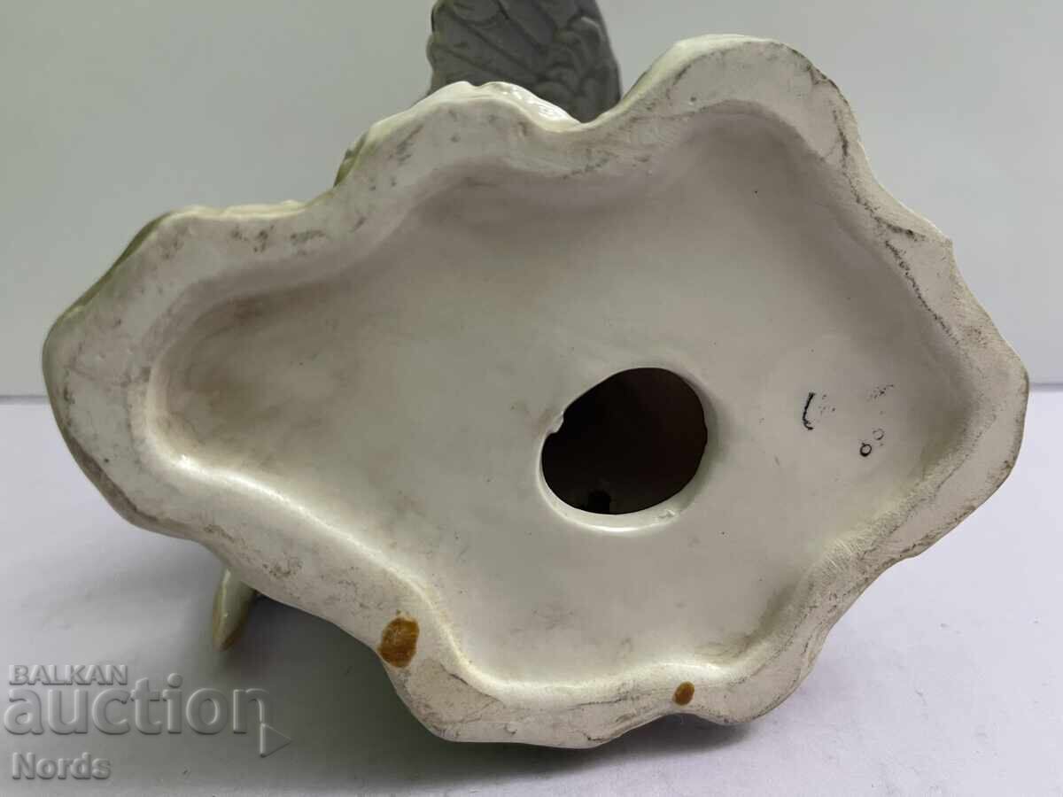 Porcelain figurine with markings - 7