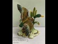 Πορσελάνινο ειδώλιο με σημάδια