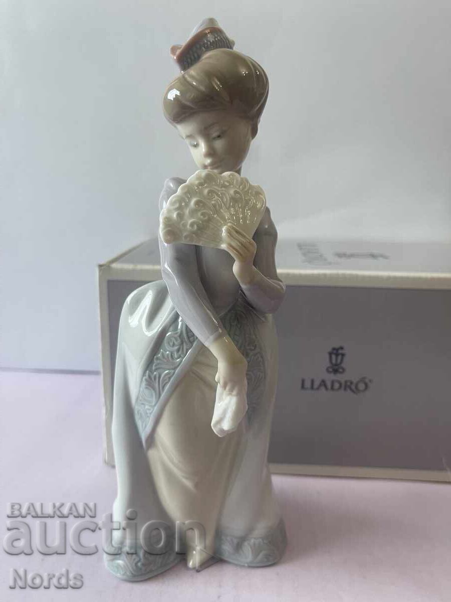 LLADRO όμορφο ειδώλιο LLADRO όμορφο ειδώλιο