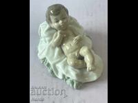 ΝΑΟ πορσελάνινο ειδώλιο