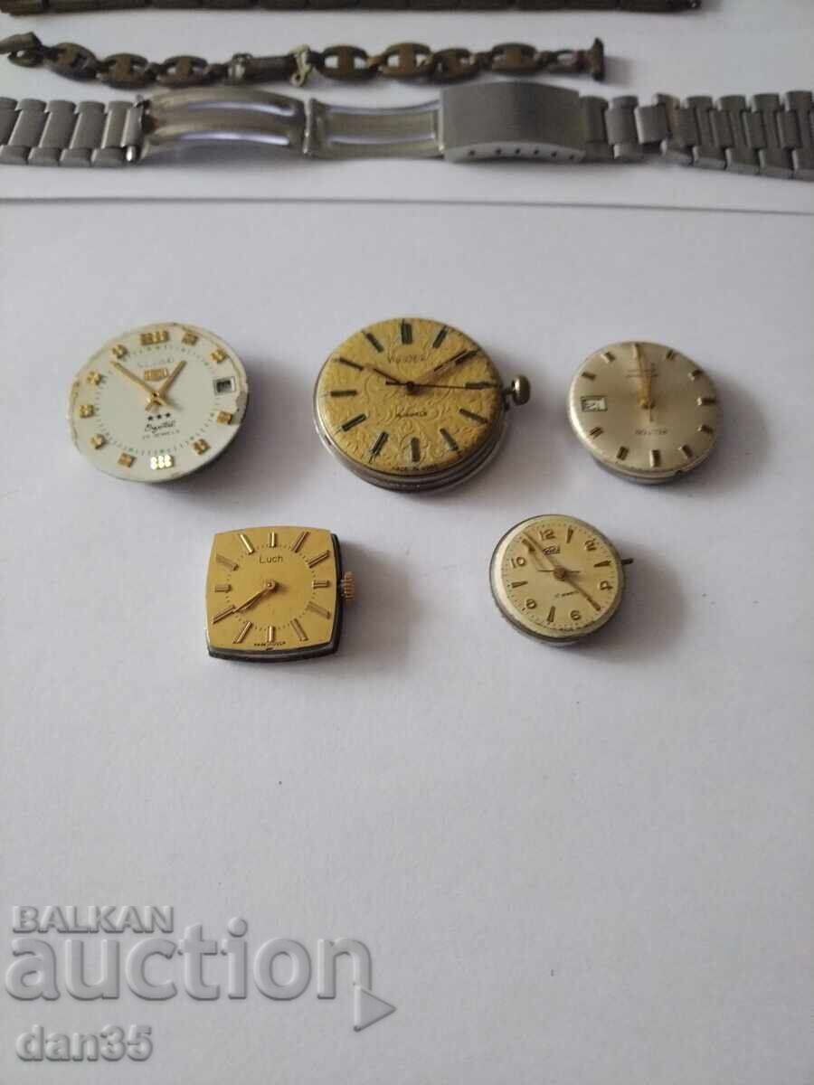 LOT OF WATCH MOVEMENTS