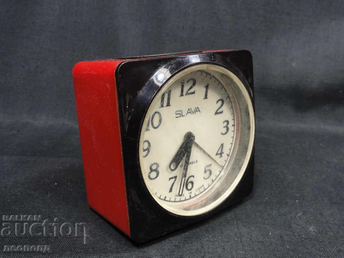 BZC OLD RETRO SOC USSR MECHANICAL CLOCK ALARM CLOCK GLORY with price 0.01 BGN | € 0.01 BZC OLD RETRO SOC USSR MECHANICAL CLOCK ALARM CLOCK GLORY with price 0.01 BGN | € 0.01