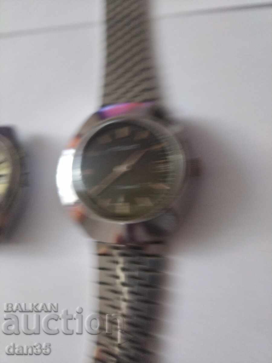 Auction  LOT OF MANUAL MECHANICAL WATCHES