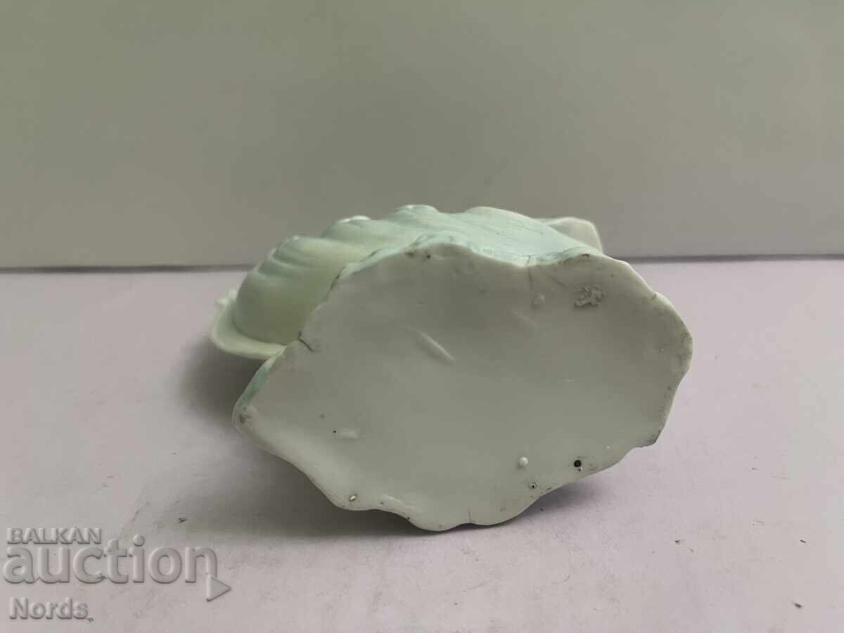 Порцеланова фигурка - 5 Порцеланова фигурка - 5