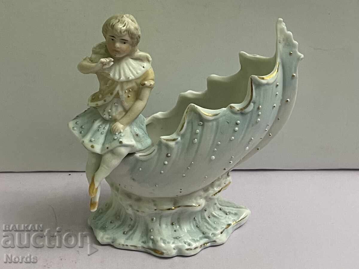 Порцеланова фигурка Порцеланова фигурка