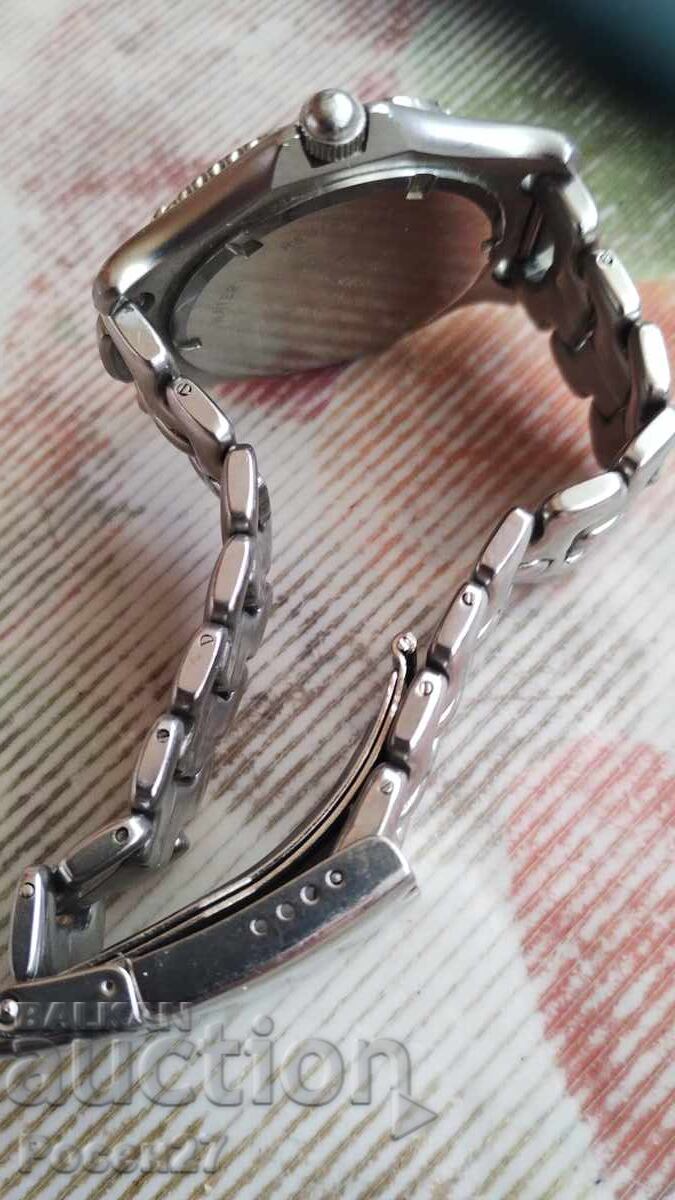 Delivery of Quartz watch jacues lemans