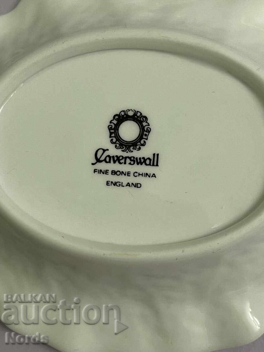 Porcelain dish - 6 Porcelain dish - 6