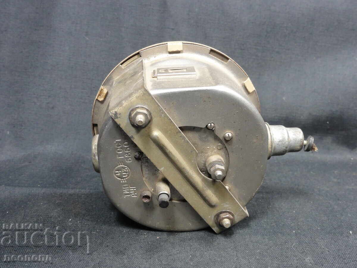 Delivery of BZTs STAR RETRO SOCIALIST USSR CAR CLOCK Delivery of BZTs STAR RETRO SOCIALIST USSR CAR CLOCK