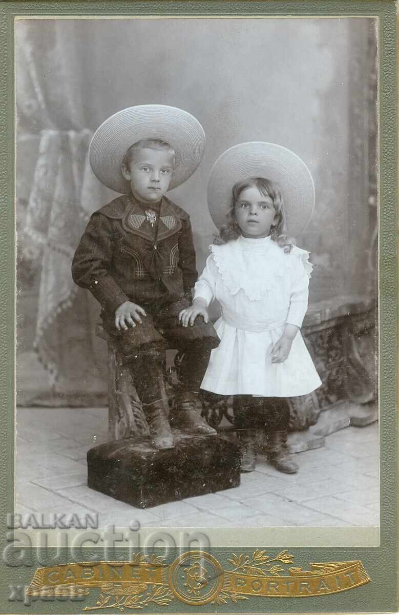 СТАРА ФОТОГРАФИЯ - КАРТОН - 1879