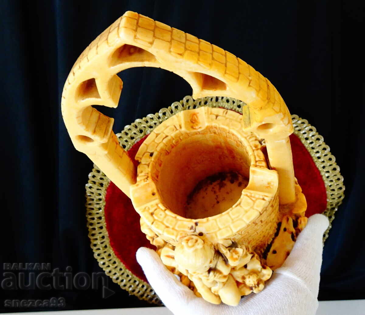 Παράδοση Σταχτοδοχείο, αγαλματίδιο Πηγάδι των Ευχών, αγόρι, φλάουτο, υπογραφή