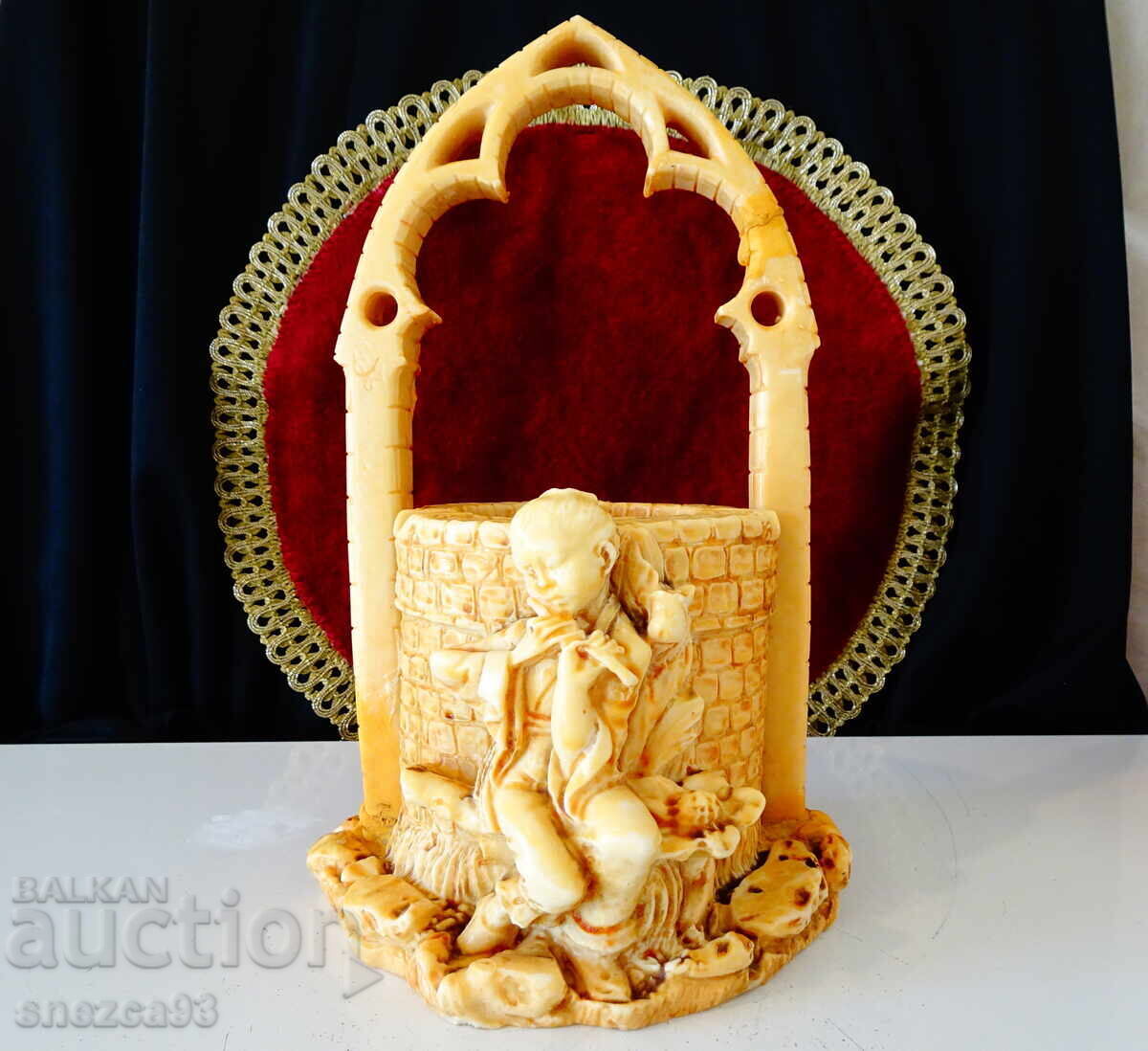 Σταχτοδοχείο πούρων, αγαλματίδιο Πηγάδι των Ευχών, υπογραφή