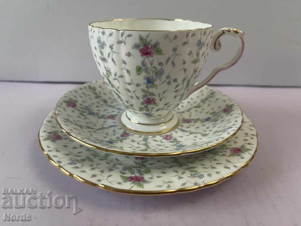 English triple tea set with price 21.01 BGN | € 10.74 English triple tea set with price 21.01 BGN | € 10.74