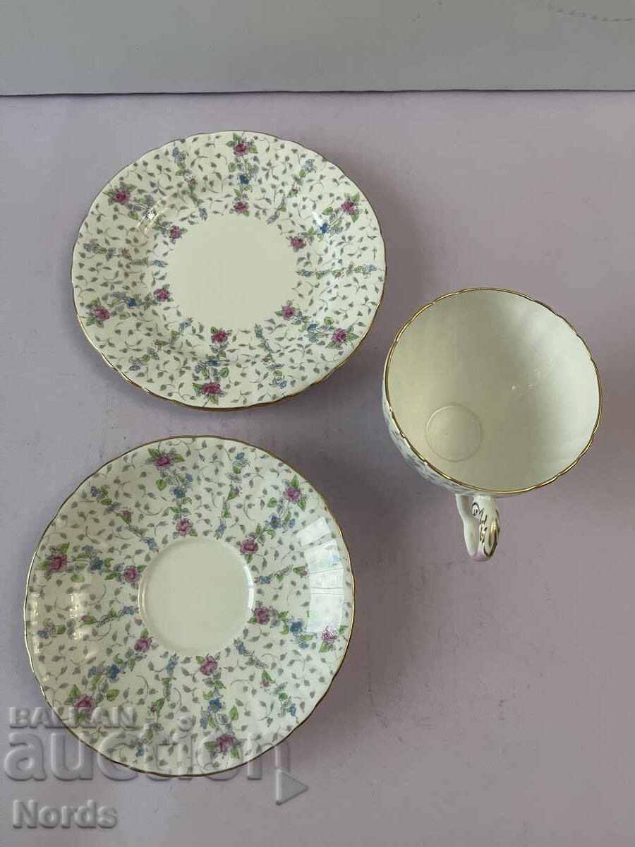 Delivery of English triple tea set Delivery of English triple tea set