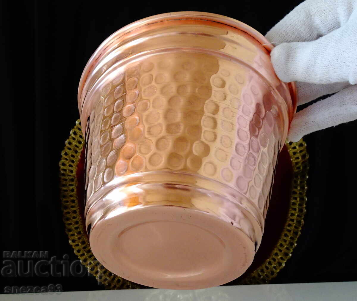 Auction  Honey container, ice maker, pure red honey 1.6 l