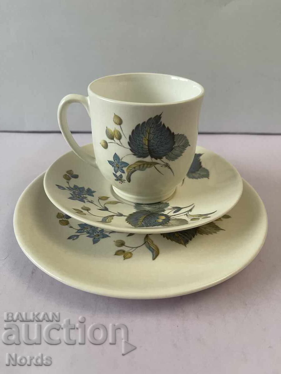 English triple tea set with price 1.09 BGN | € 0.56 English triple tea set with price 1.09 BGN | € 0.56