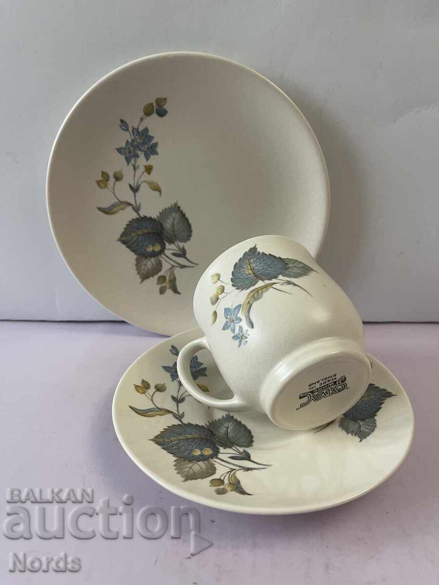 Английски троен сет за чай с цена 1.09 лв. | € 0.56