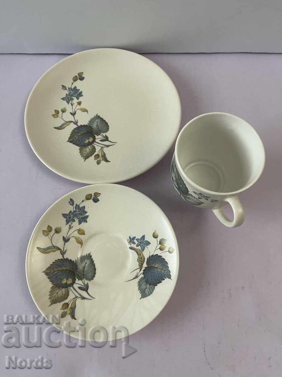 Аукцион Английски троен сет за чай