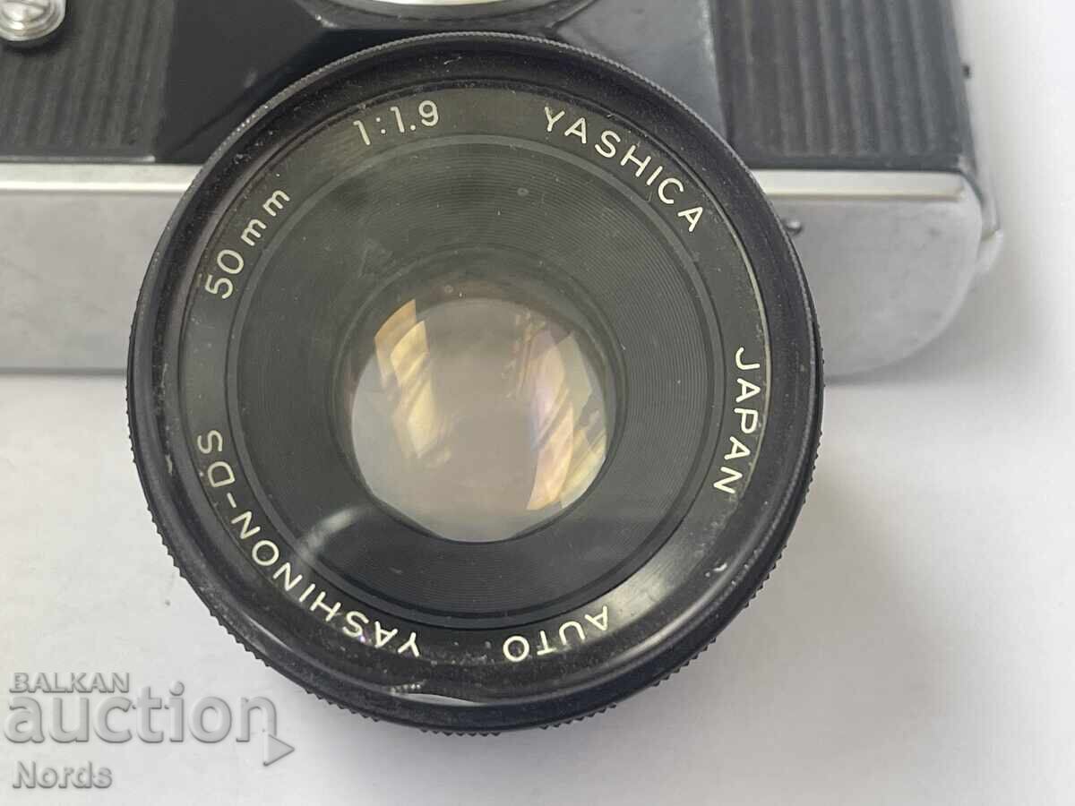 Livrarea Aparat foto rusesc cu obiectiv Livrarea Aparat foto rusesc cu obiectiv