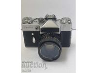 Руски фотоапарат с обектив