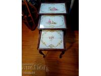 Όμορφα τραπεζάκια από μαόνι Ρωμαίος και Ιουλιέτα