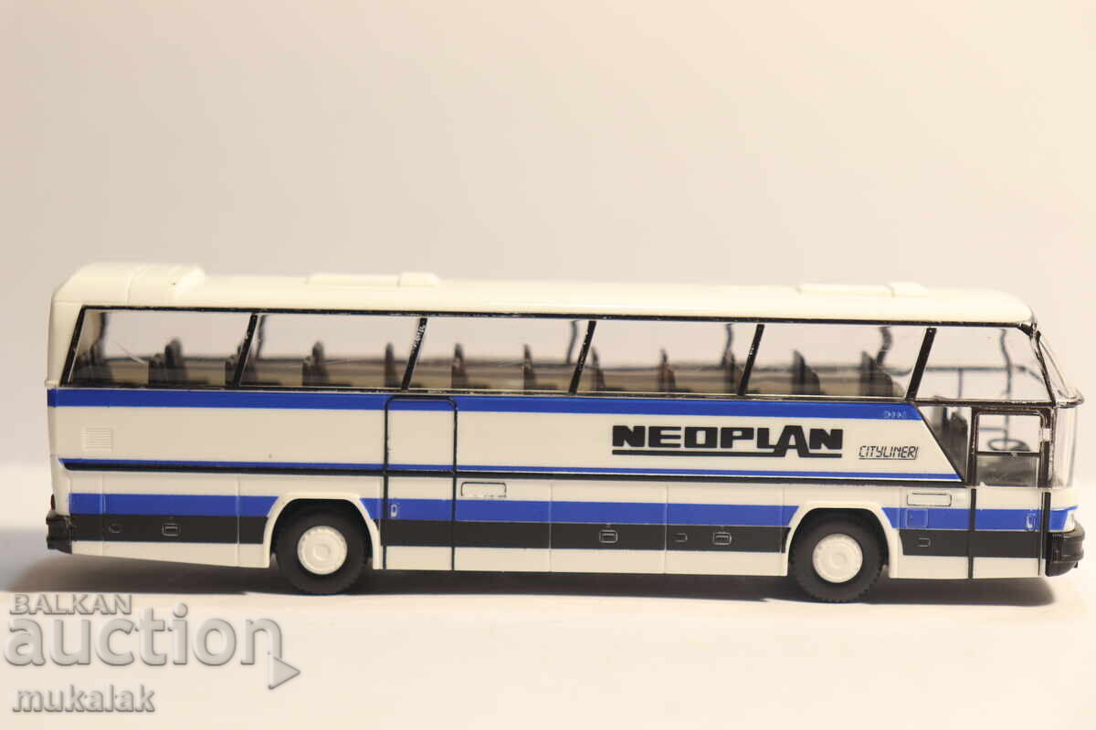 Auction RIETZE 1:87 H0 NEOPLAN BUS MODEL CAR Auction RIETZE 1:87 H0 NEOPLAN BUS MODEL CAR