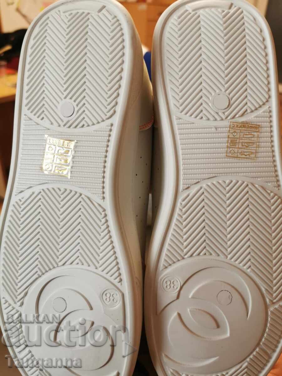 Pantofi sport noi, mărimea 38 - 5 Pantofi sport noi, mărimea 38 - 5