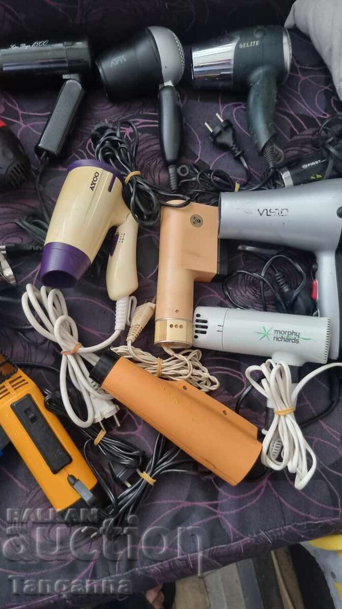 Auction  Large lot of hair dryers
