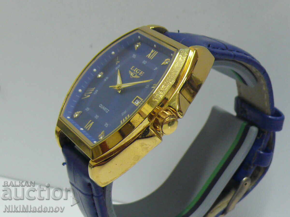 From 1st. Men's large wristwatch, Working BZC! with price 12.00 BGN | € 6.14 From 1st. Men's large wristwatch, Working BZC! with price 12.00 BGN | € 6.14