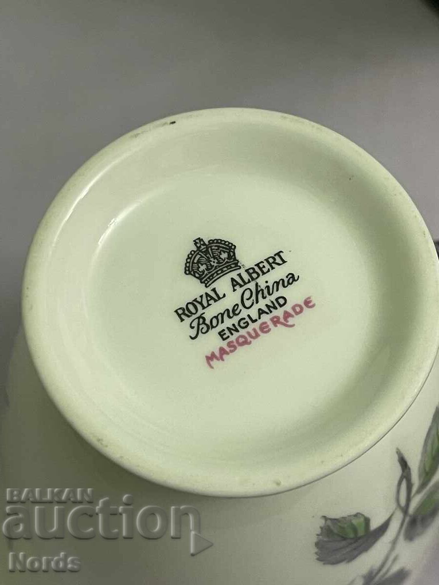 Royal Albert красив комплект - 7 Royal Albert красив комплект - 7